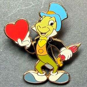 Disney 2004 Jiminy Cricket “Will you Be Mine? Holding Heart” Valentine Pin